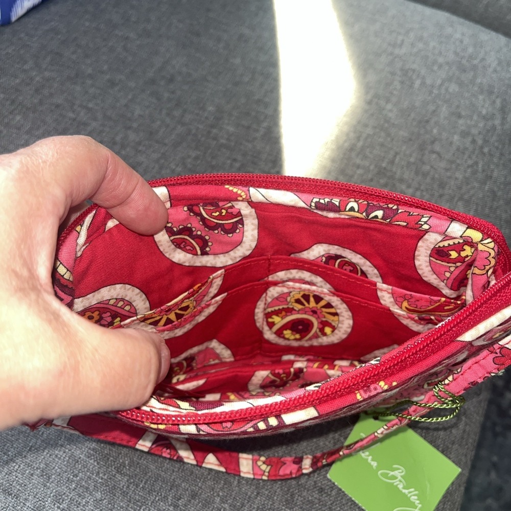Vera Bradley Rosy Posies  Quilted Wristlet Wallet Floral Zipper Credit Card - Picture 7 of 8